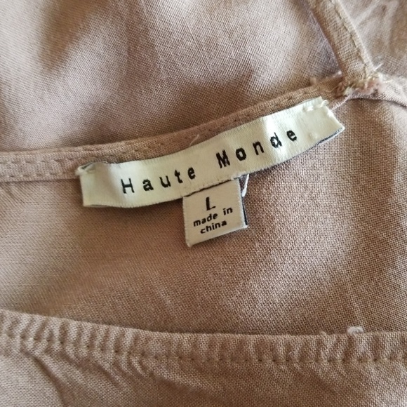 Haute Monde tan surplice short sleeves romper. L - Picture 6 of 7